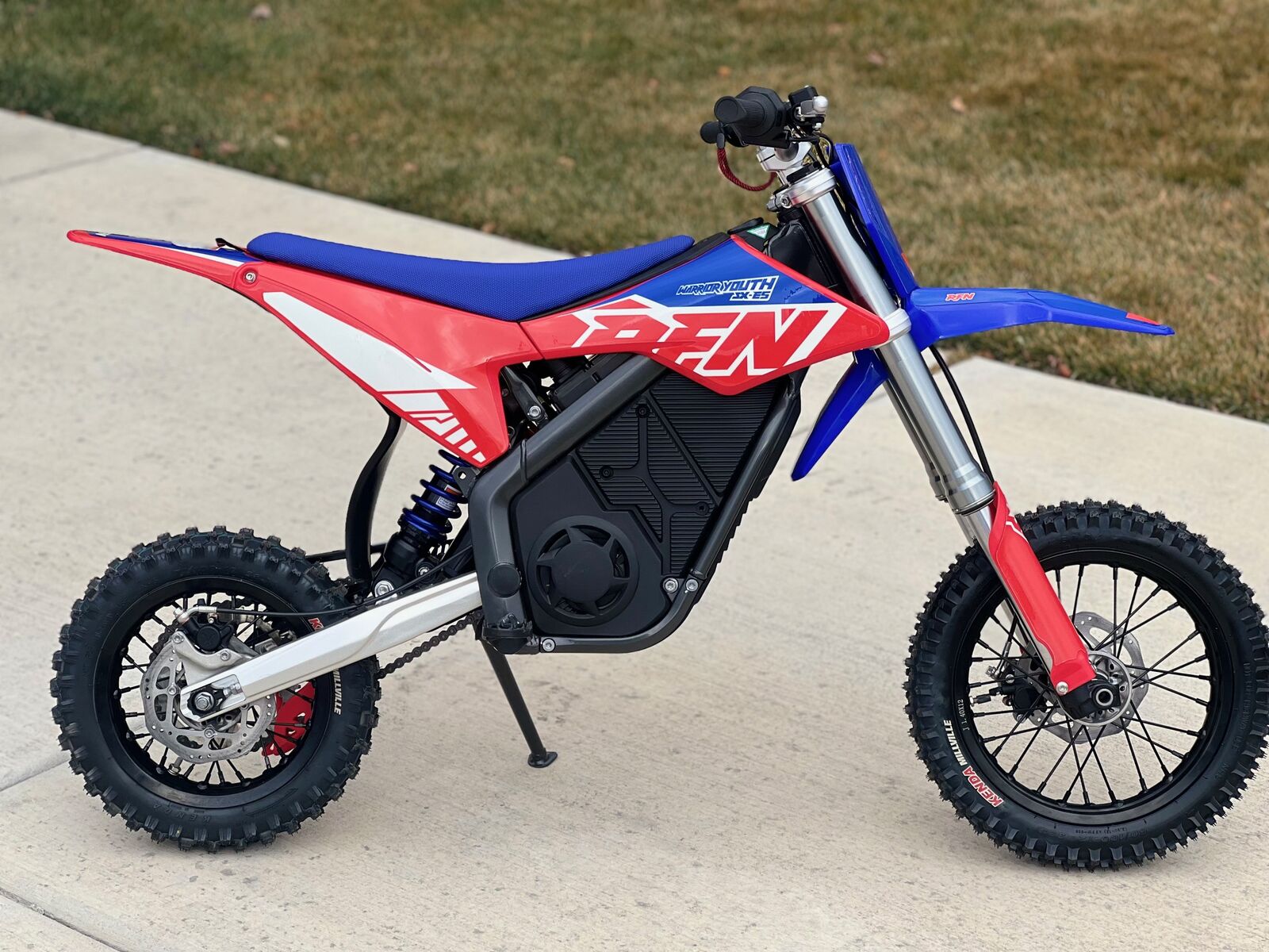 RFN SX-E5 RED / BLUE