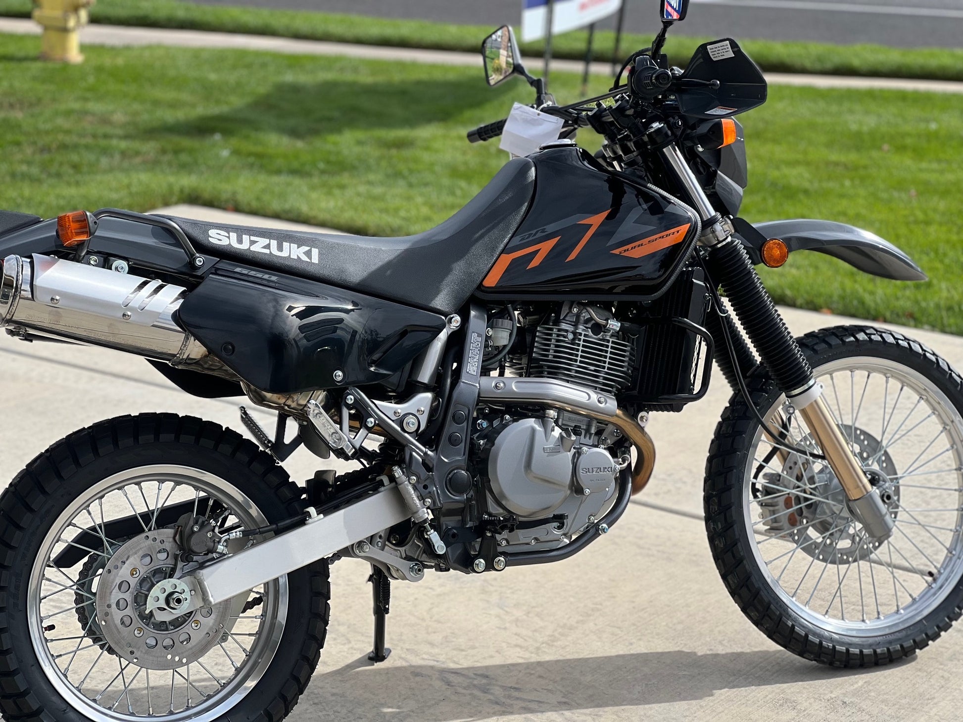 2026 DR650S Dual Sport  Black