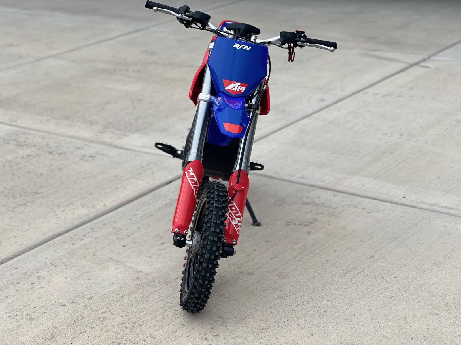 RFN SX-E5 RED / BLUE