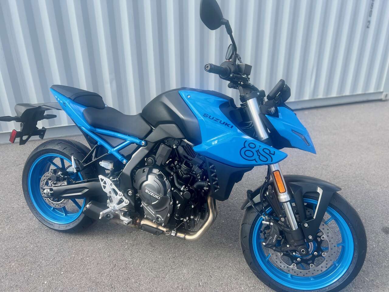 2023 SUZUKI GSX-8S