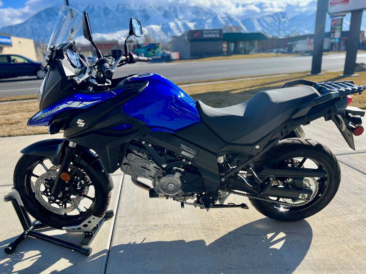 2023 V Strom 650 Blue