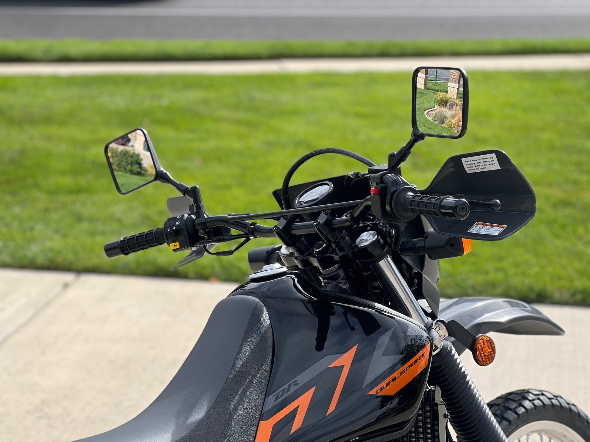 2026 DR650S Dual Sport  Black