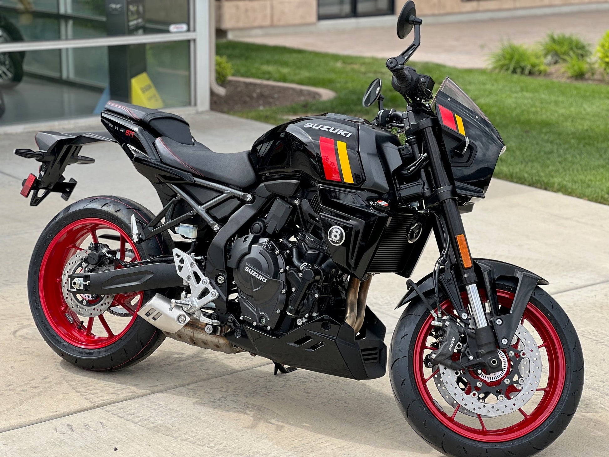 2026 SUZUKI GSX-8TT