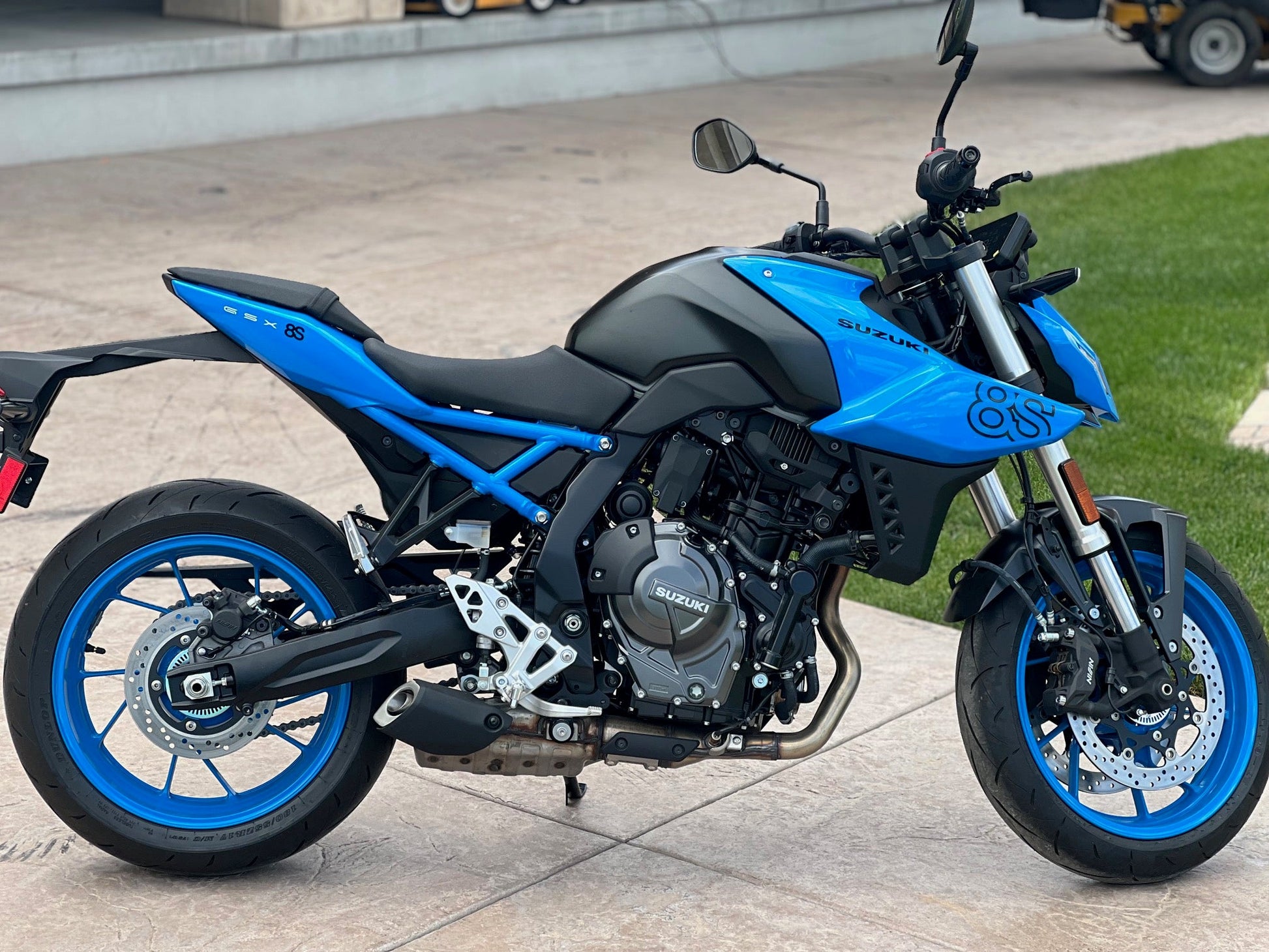 2023 SUZUKI GSX-8S