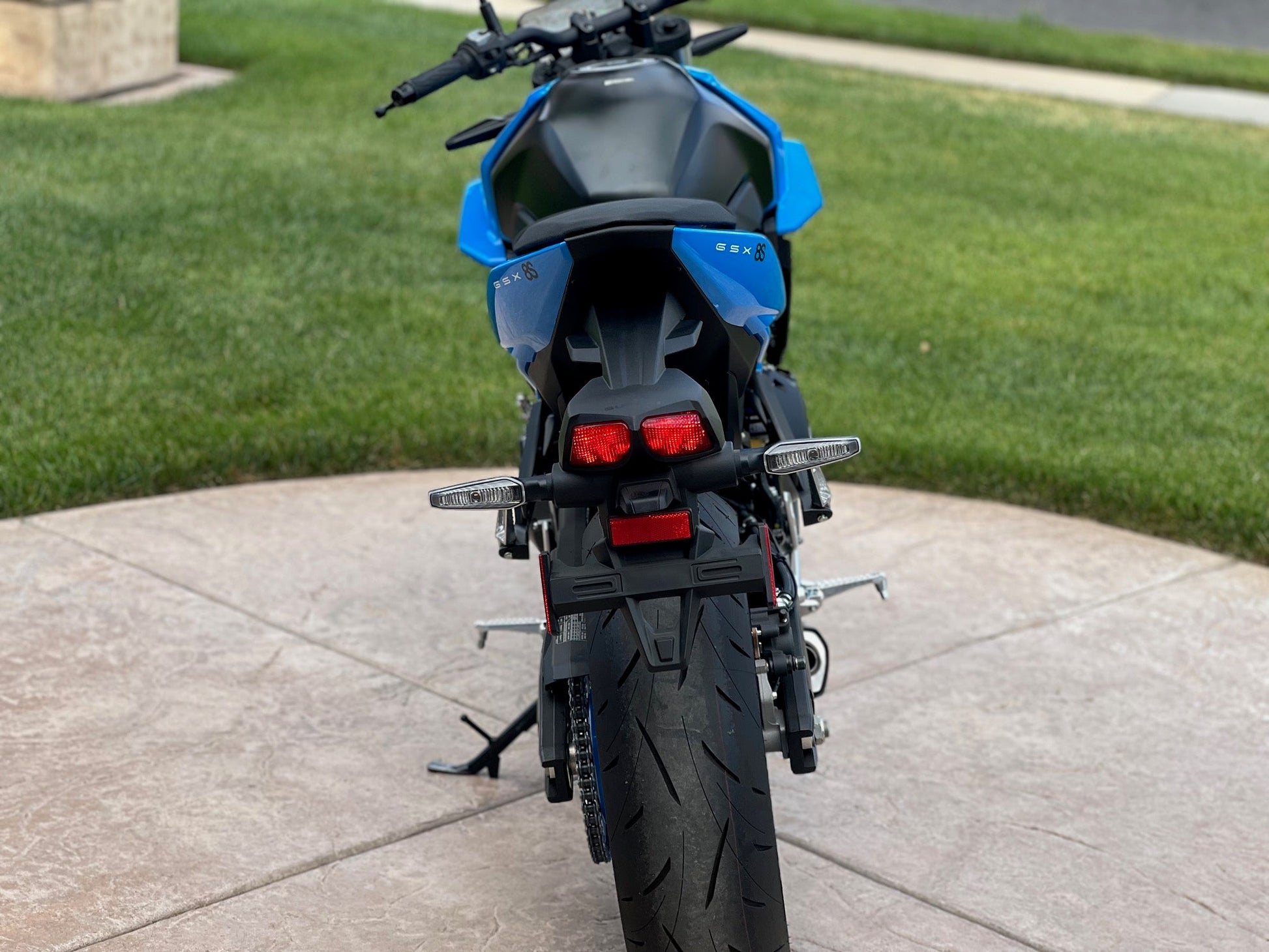 2023 SUZUKI GSX-8S