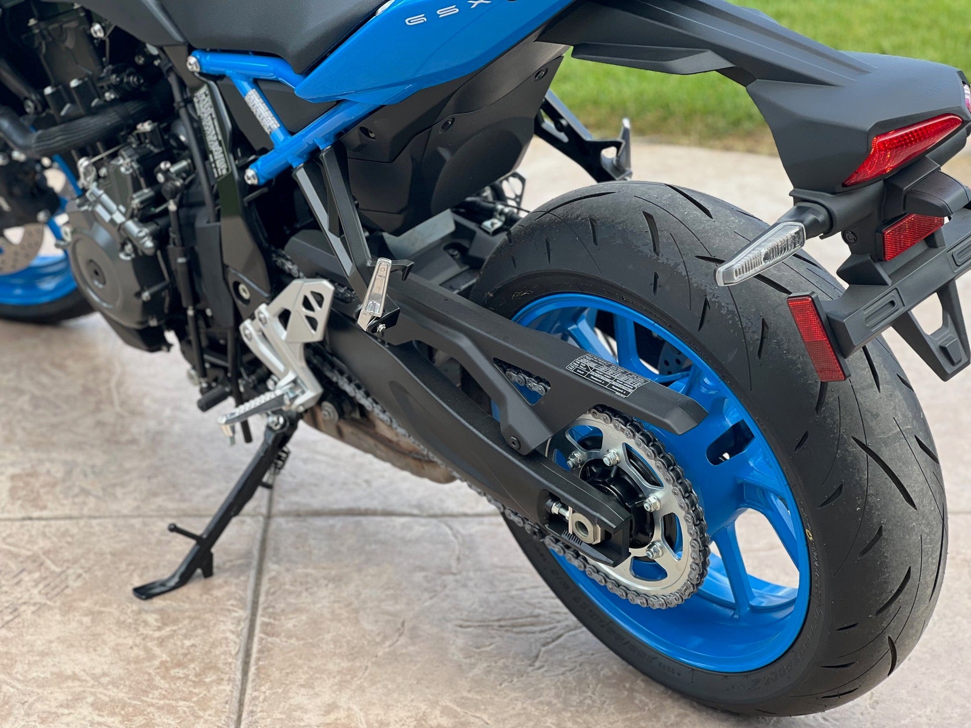 2023 SUZUKI GSX-8S