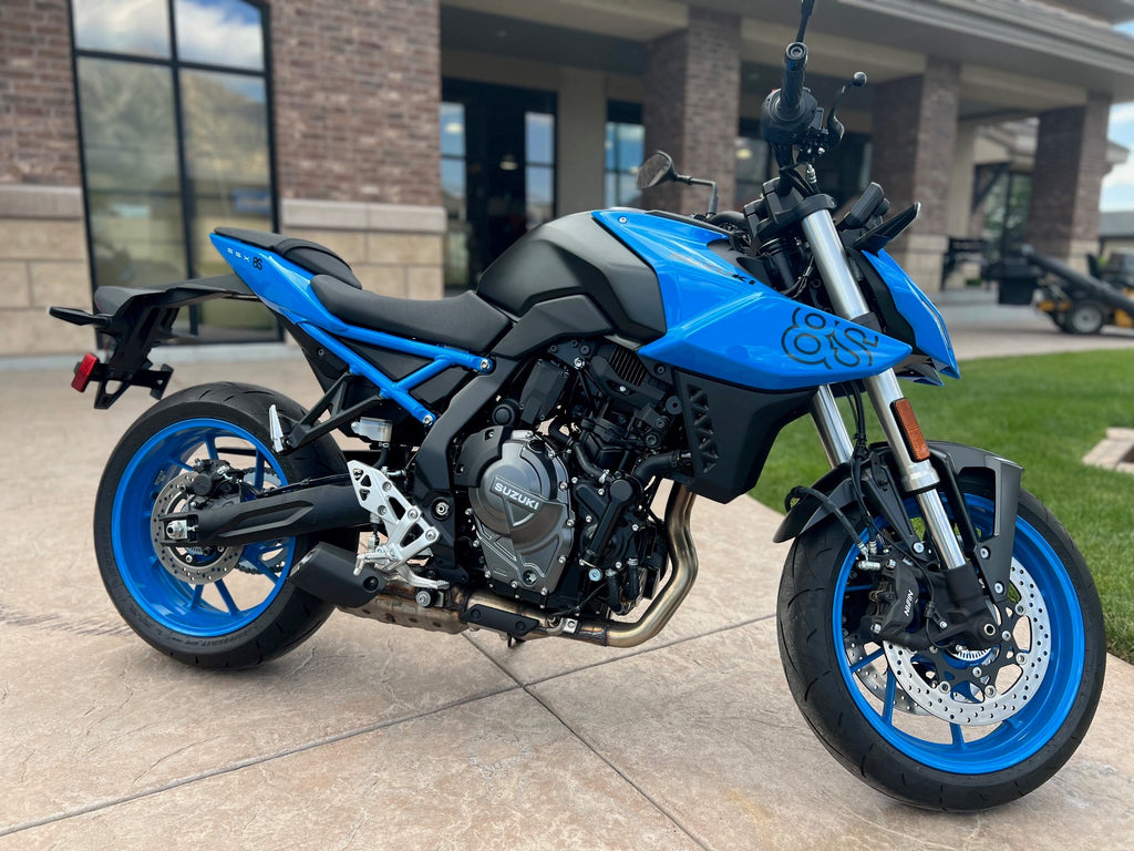 2023 SUZUKI GSX-8S