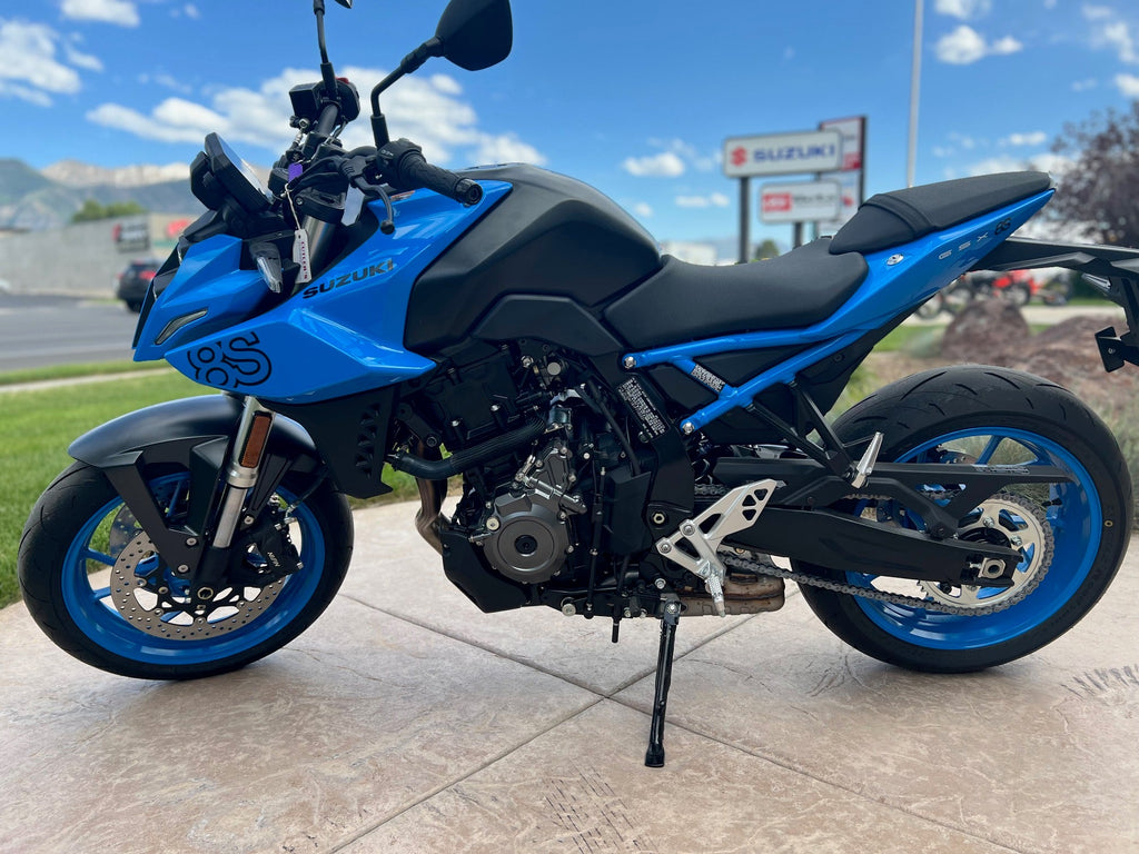 2023 SUZUKI GSX-8S