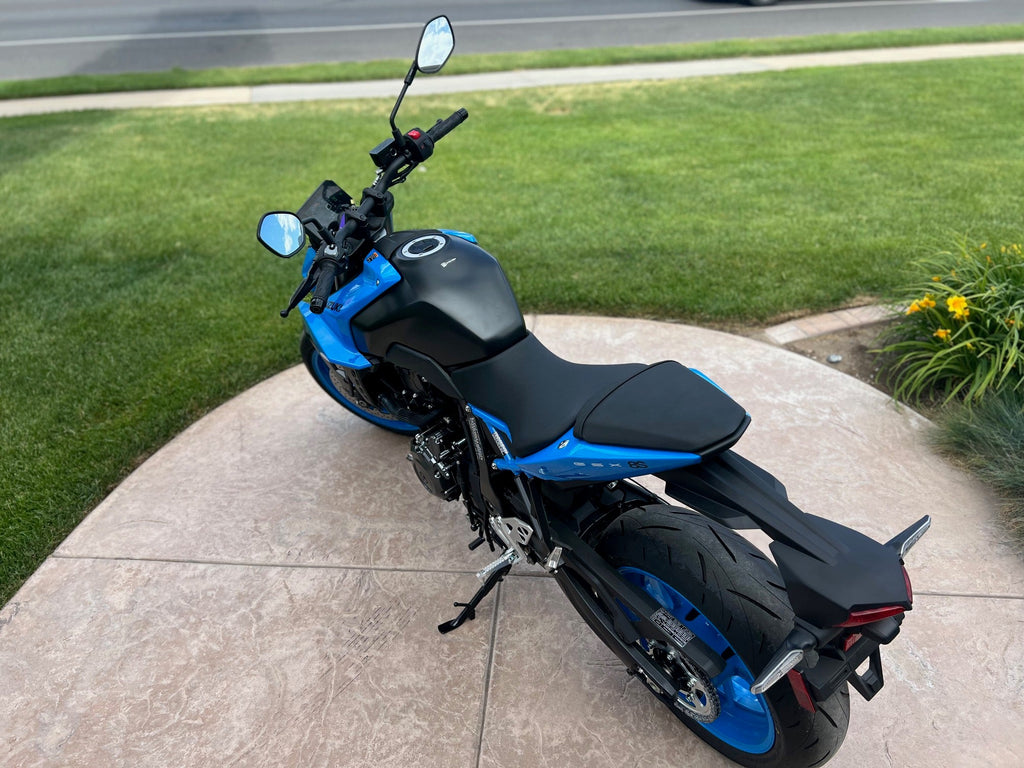 2023 SUZUKI GSX-8S