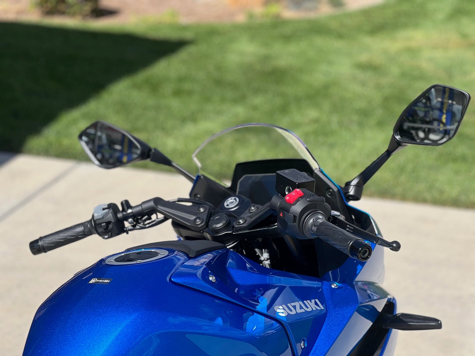 2026 SUZUKI GSX-8R