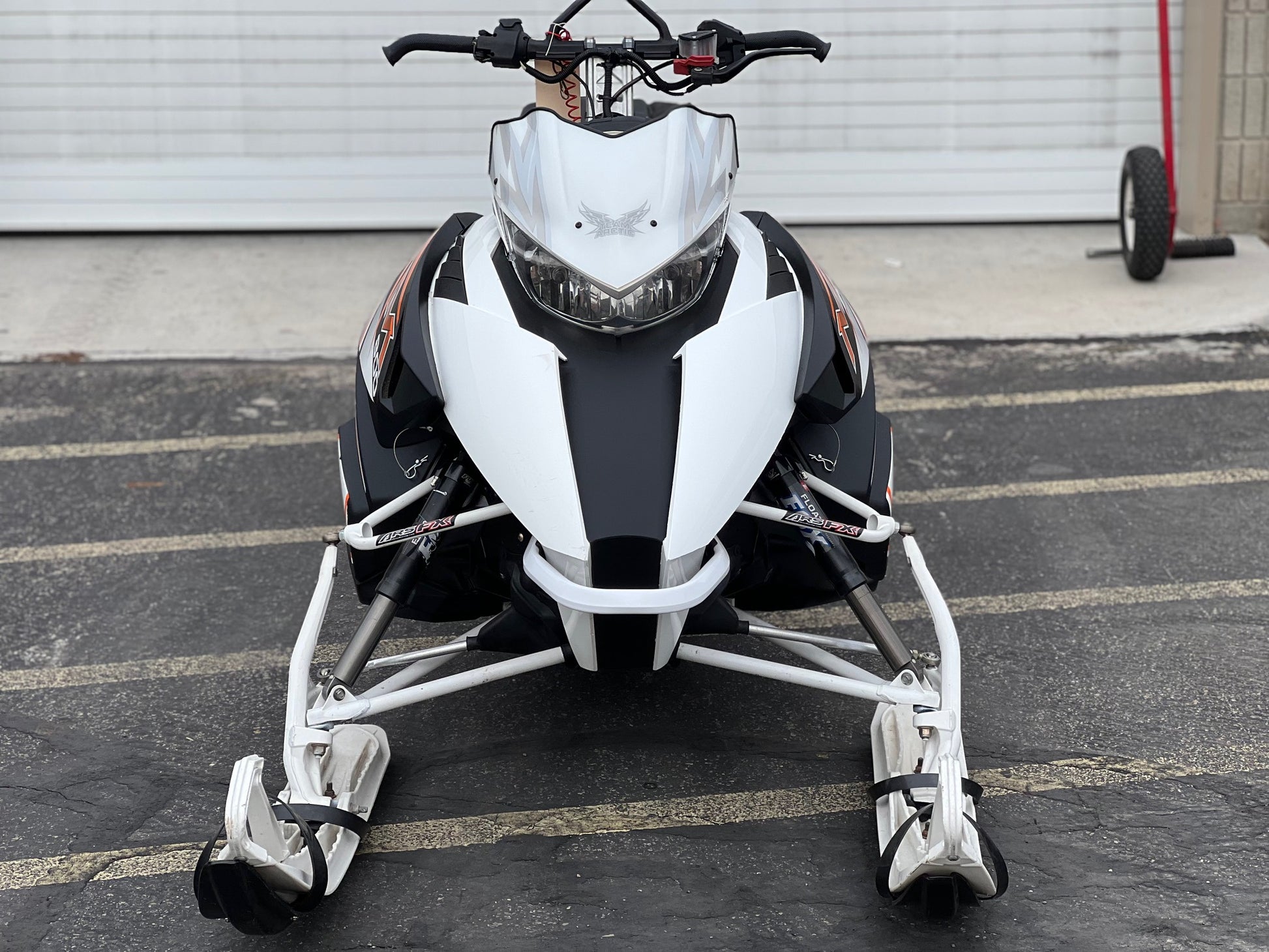 S2013 M 800 SNO PRO 162" LTD 2 W/0 ES WHITE