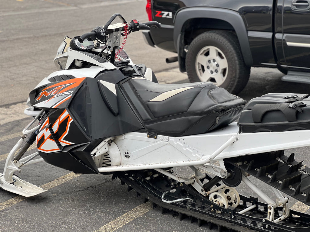 S2013 M 800 SNO PRO 162" LTD 2 W/0 ES WHITE