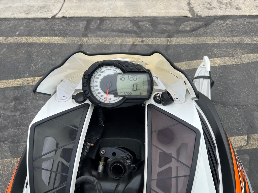 S2013 M 800 SNO PRO 162" LTD 2 W/0 ES WHITE