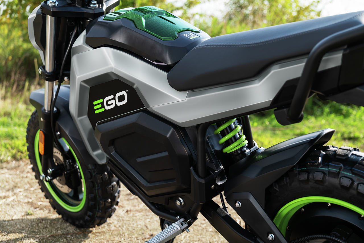 EGO Power+ MB1005-2 Mini Bike with 2 x 7.5Ah Batteries and 560W Dual-Port Charger