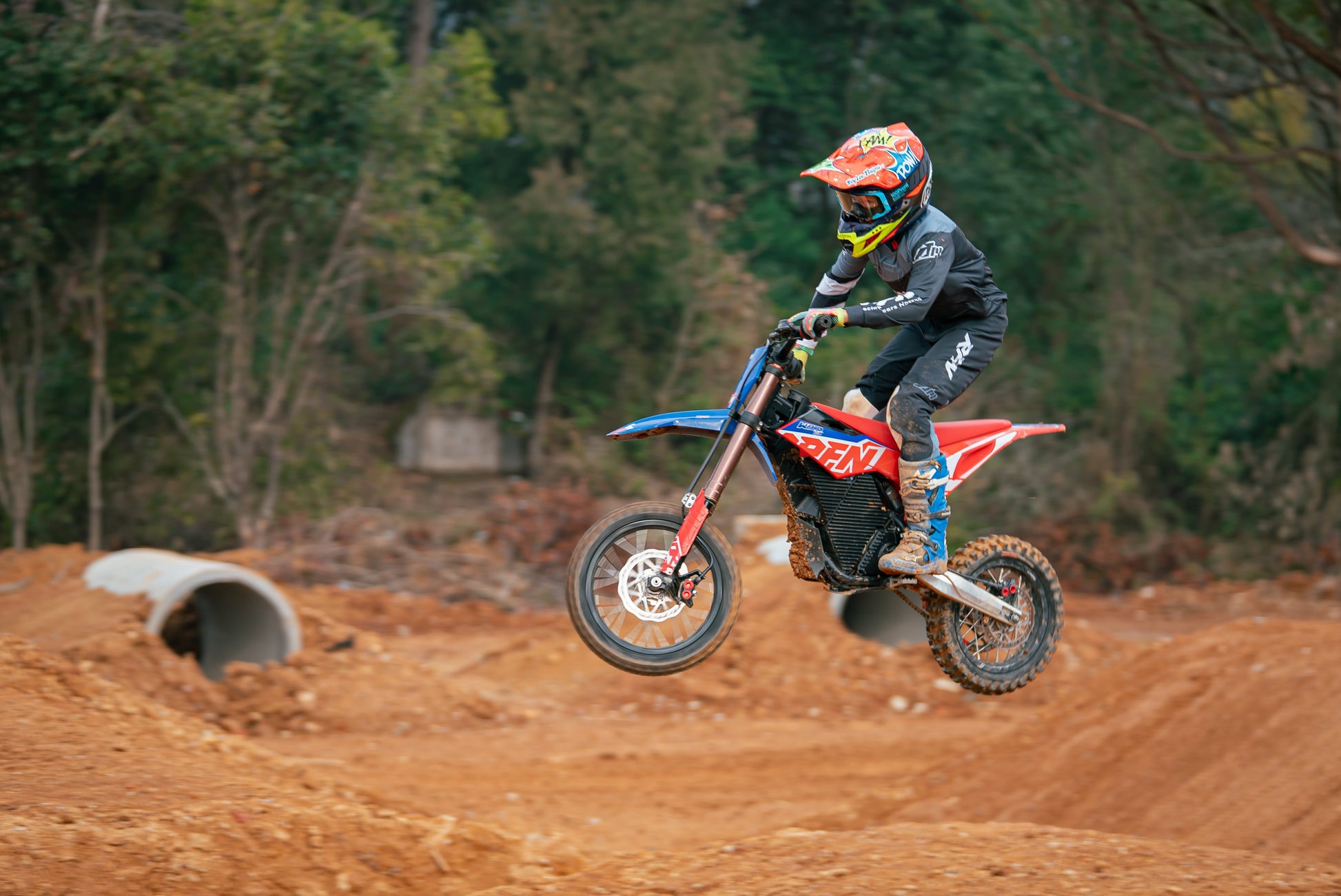 RFN SX-E5 RED / BLUE